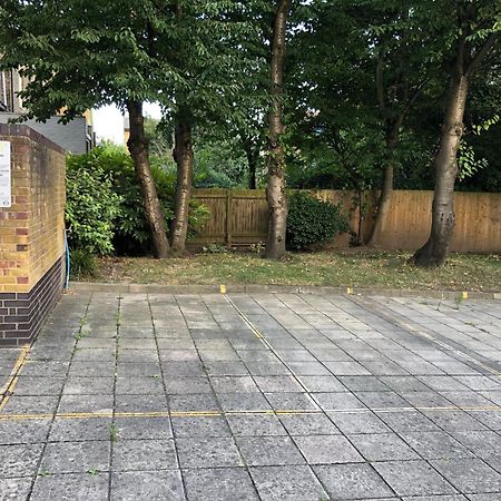 Cosy 2 Bedroom Flat In Manor House London Exteriör bild
