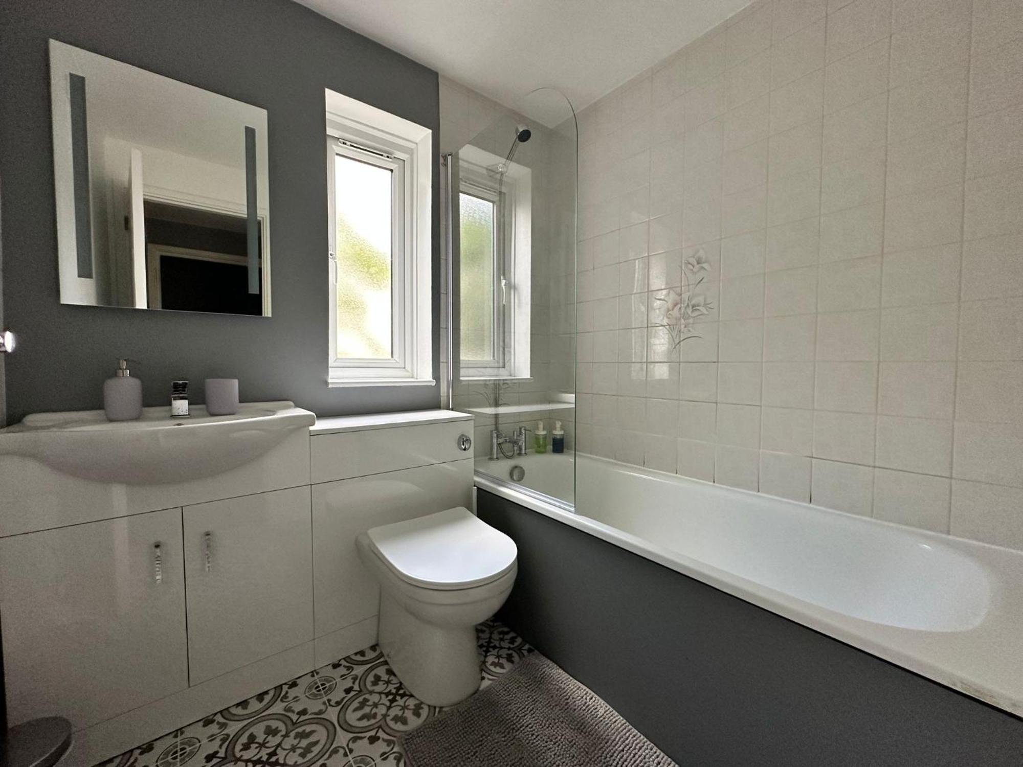 Cosy 2 Bedroom Flat In Manor House London Exteriör bild