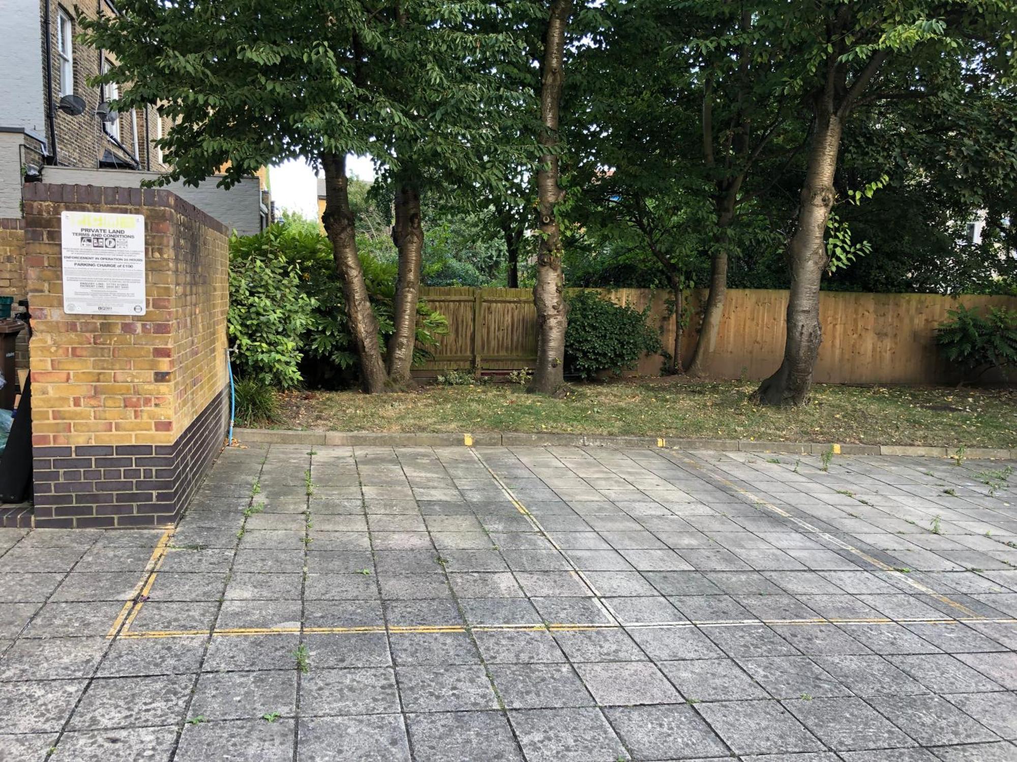 Cosy 2 Bedroom Flat In Manor House London Exteriör bild